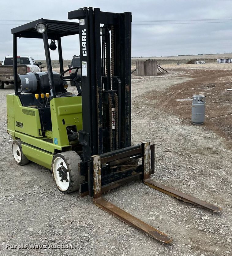 image for item ER8713 Clark GCX25 forklift