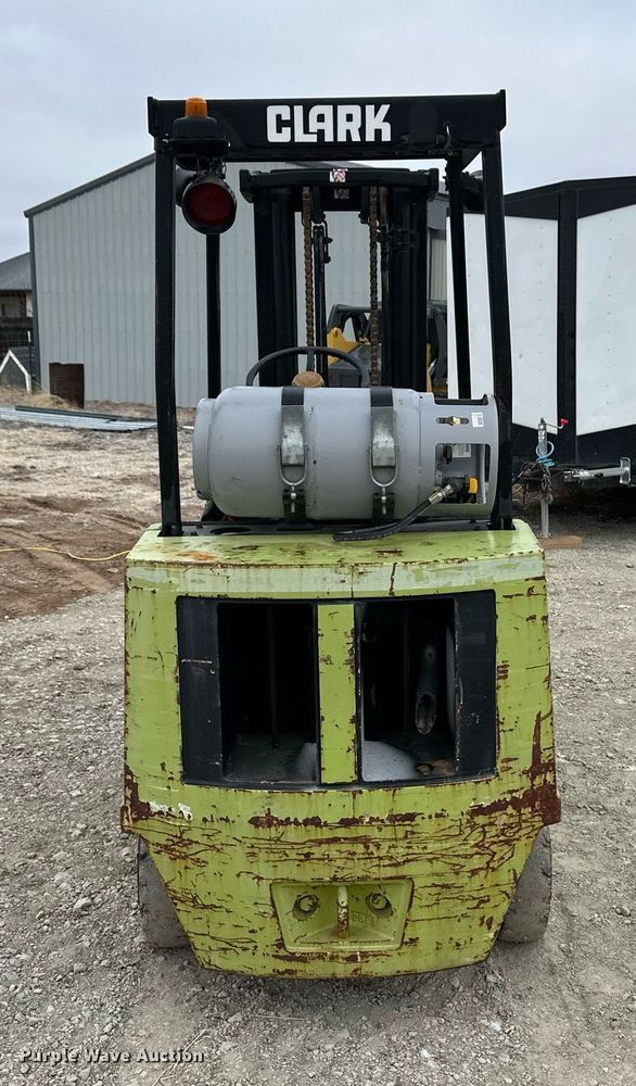 Clark GCX25 forklift in Bushland, TX | Item ER8713 sold