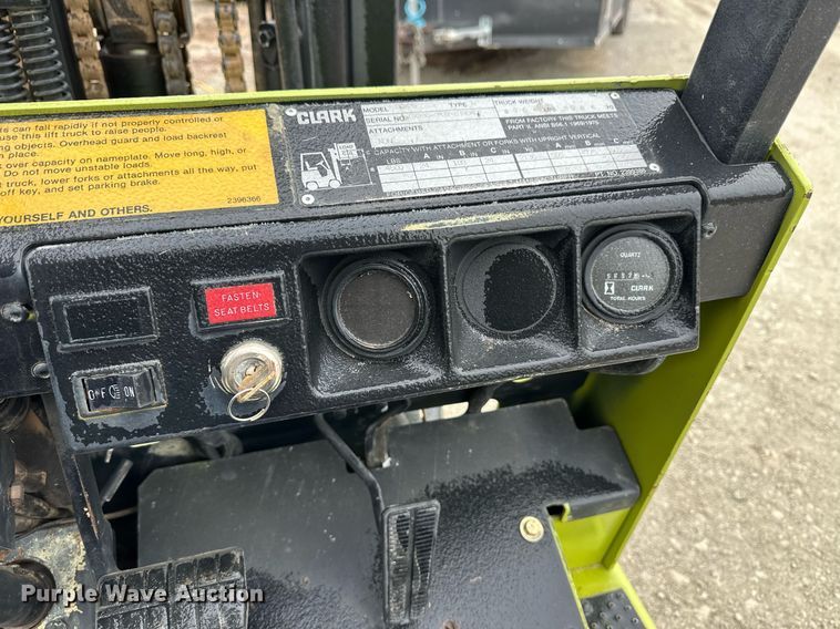 image for item ER8713 Clark GCX25 forklift
