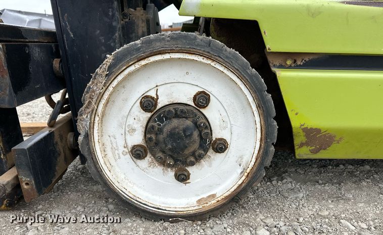 image for item ER8713 Clark GCX25 forklift