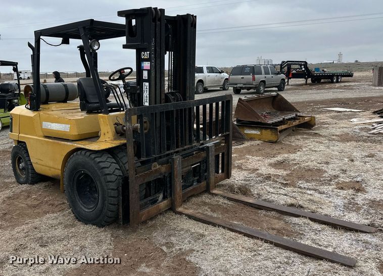 image for item ER8714 2000 Caterpillar GPL40 forklift