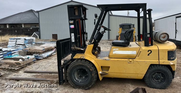 image for item ER8714 2000 Caterpillar GPL40 forklift