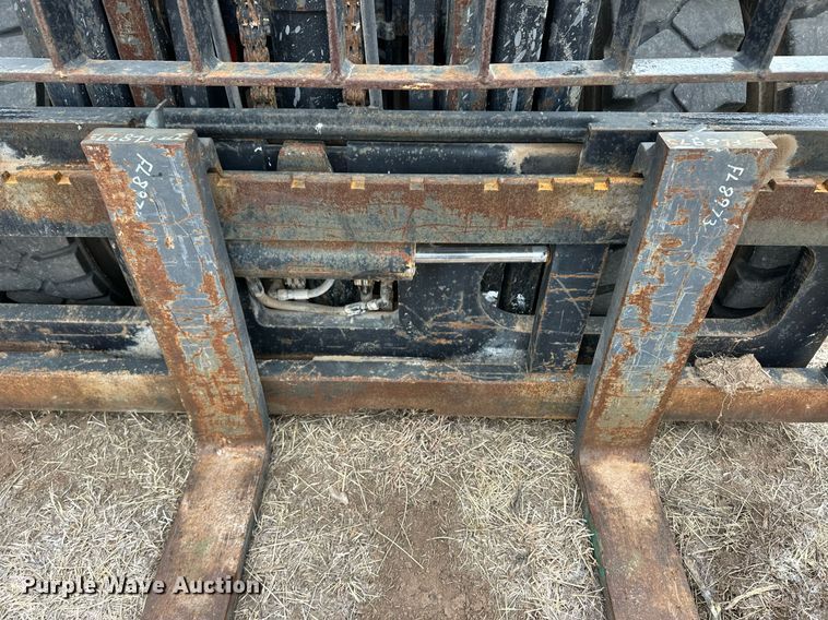 image for item ER8714 2000 Caterpillar GPL40 forklift