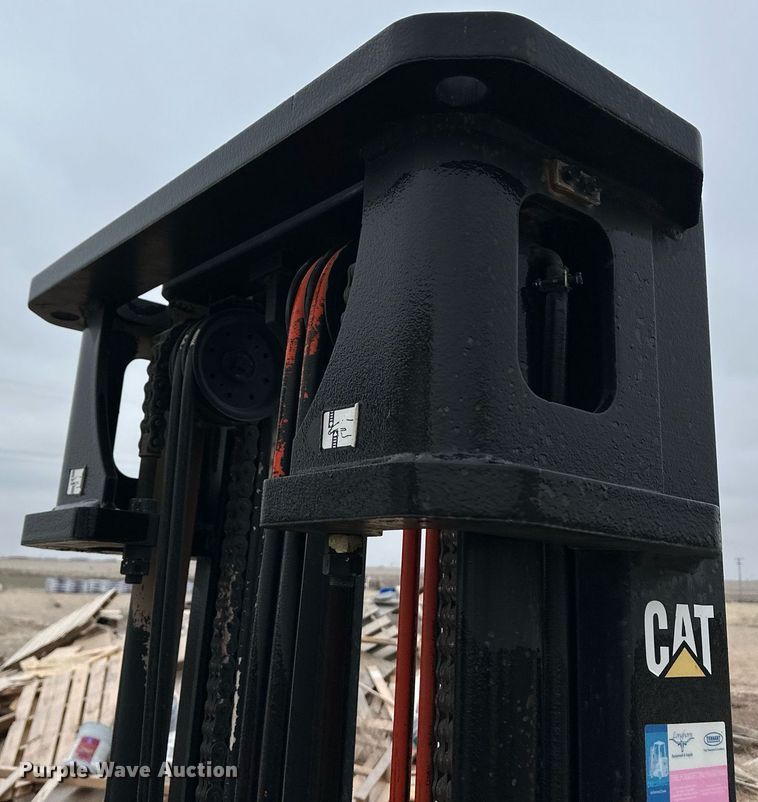 image for item ER8714 2000 Caterpillar GPL40 forklift