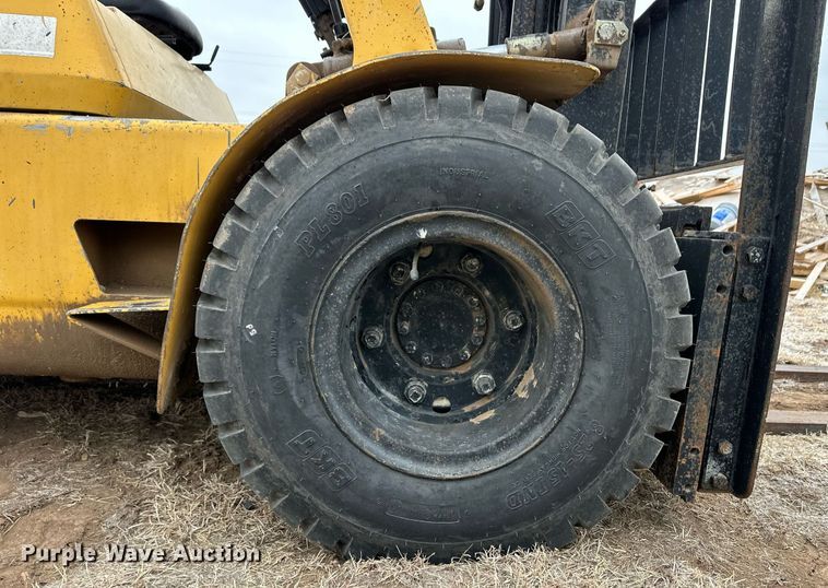 image for item ER8714 2000 Caterpillar GPL40 forklift