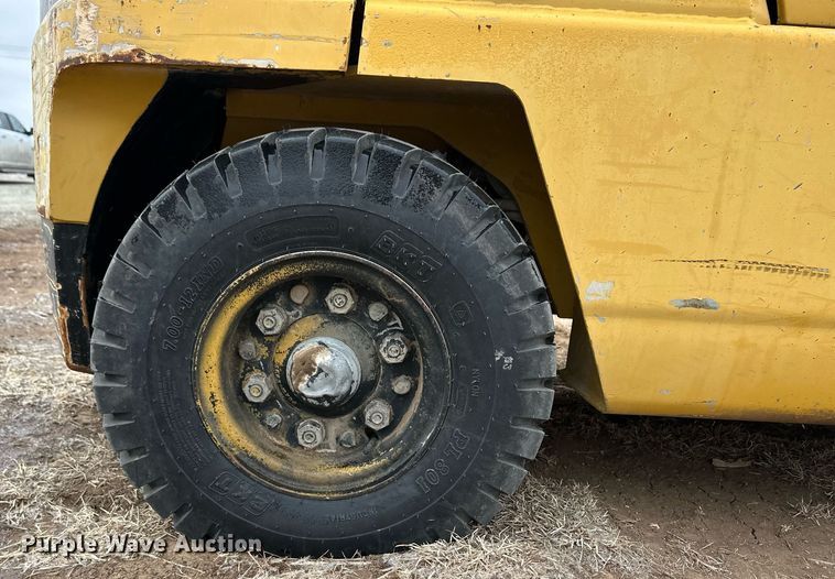 image for item ER8714 2000 Caterpillar GPL40 forklift