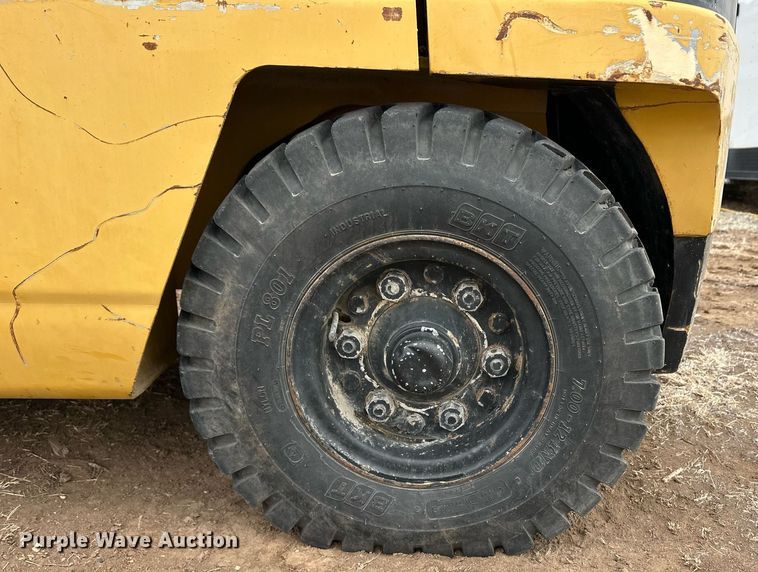 image for item ER8714 2000 Caterpillar GPL40 forklift