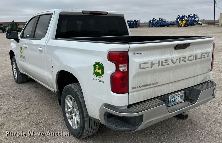 image for item ER8715 2019 Chevrolet Silverado 1500 Crew Cab pickup truck