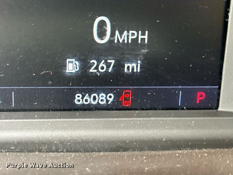 image for item ER8715 2019 Chevrolet Silverado 1500 Crew Cab pickup truck