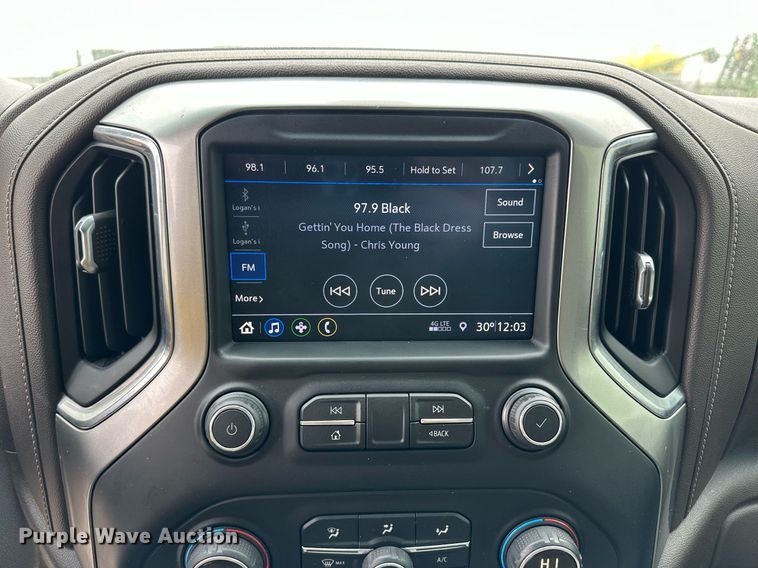 image for item ER8715 2019 Chevrolet Silverado 1500 Crew Cab pickup truck