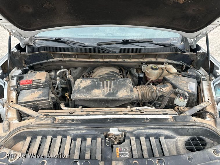 image for item ER8715 2019 Chevrolet Silverado 1500 Crew Cab pickup truck