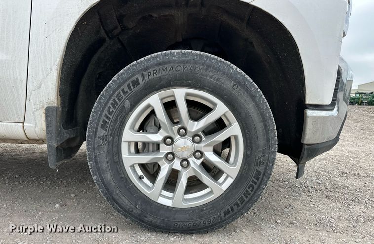 image for item ER8715 2019 Chevrolet Silverado 1500 Crew Cab pickup truck