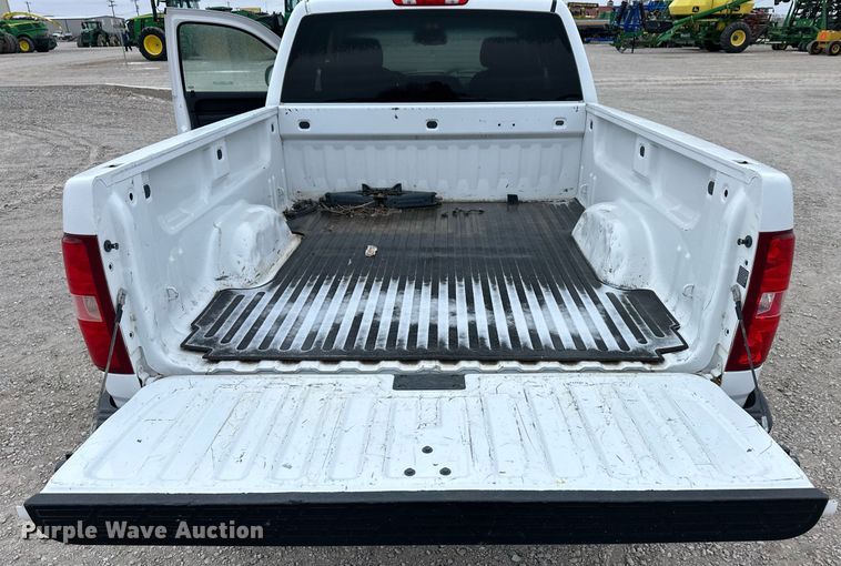 image for item ER8716 2011 Chevrolet Silverado 1500 Ext. Cab pickup truck