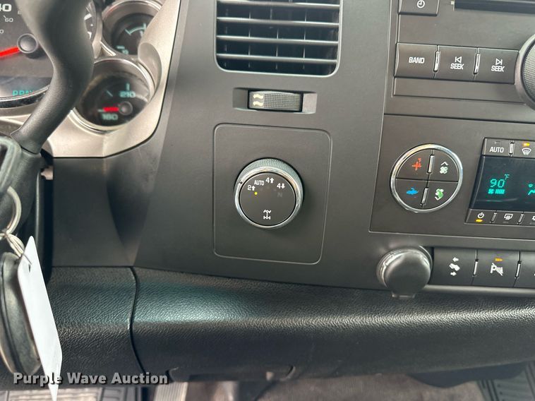 image for item ER8716 2011 Chevrolet Silverado 1500 Ext. Cab pickup truck