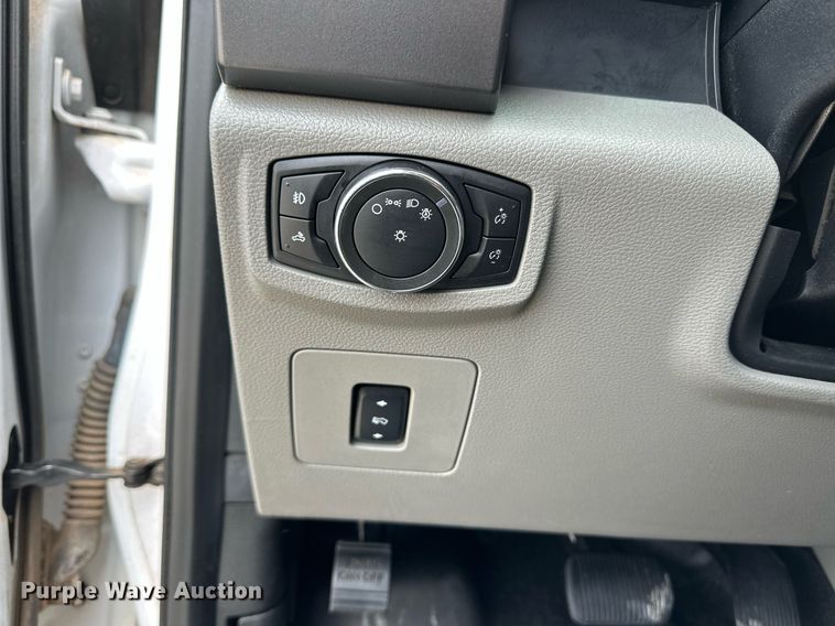 image for item ER8717 2016 Ford F150 SuperCrew pickup truck