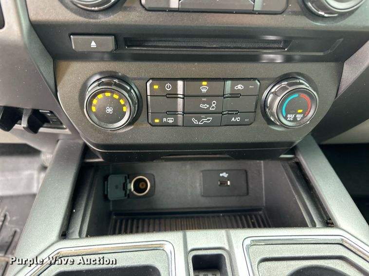 image for item ER8717 2016 Ford F150 SuperCrew pickup truck