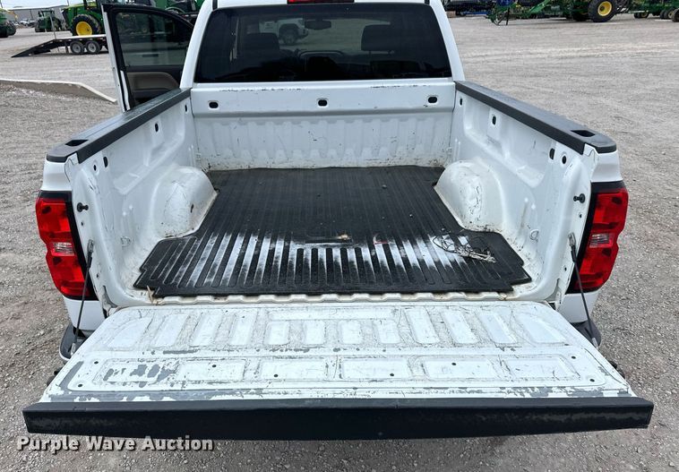 image for item ER8720 2015 Chevrolet Silverado 1500 Crew Cab pickup truck