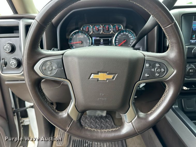 image for item ER8720 2015 Chevrolet Silverado 1500 Crew Cab pickup truck