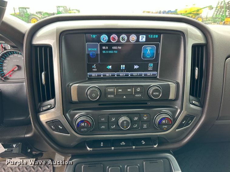 image for item ER8720 2015 Chevrolet Silverado 1500 Crew Cab pickup truck