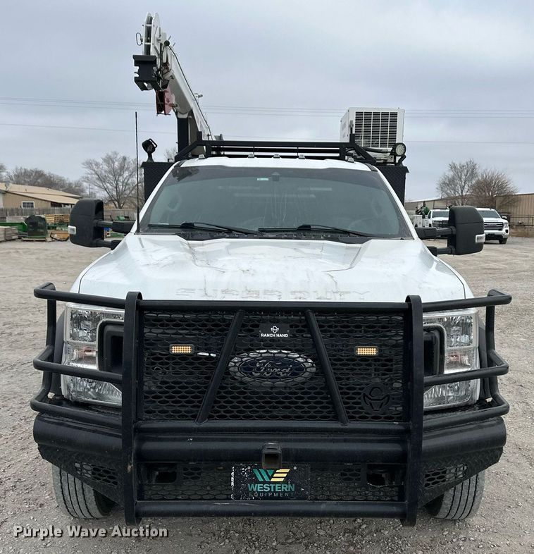 image for item ER8721 2021 Ford F550 SuperCab utility / service truck
