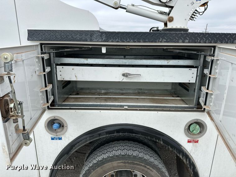 image for item ER8721 2021 Ford F550 SuperCab utility / service truck