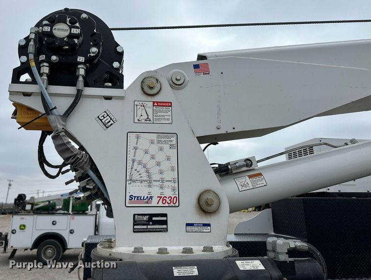 image for item ER8721 2021 Ford F550 SuperCab utility / service truck