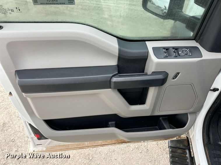 image for item ER8721 2021 Ford F550 SuperCab utility / service truck