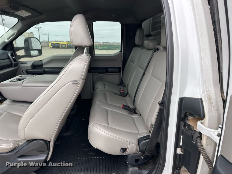 image for item ER8721 2021 Ford F550 SuperCab utility / service truck