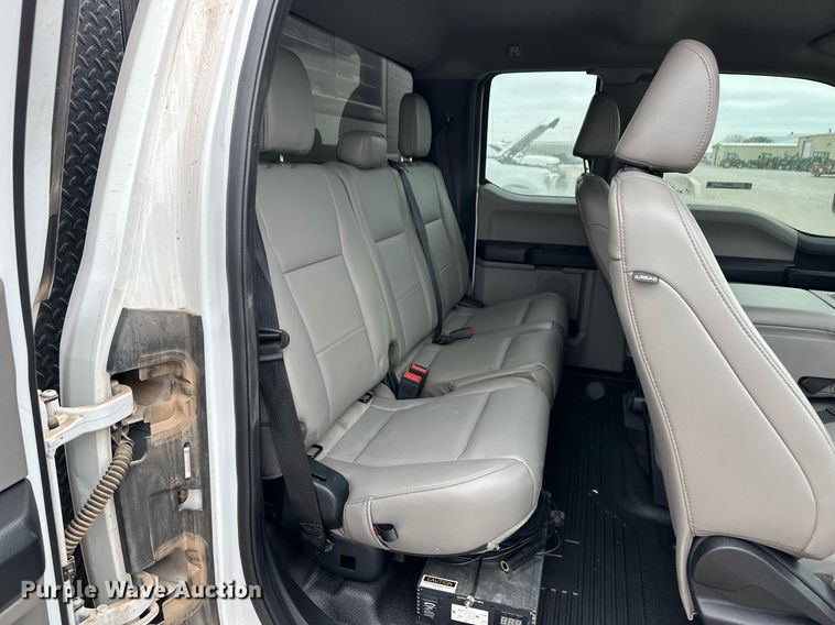 image for item ER8721 2021 Ford F550 SuperCab utility / service truck