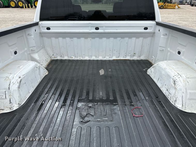 image for item ER8722 2019 GMC Sierra 1500 Crew Cab pickup truck