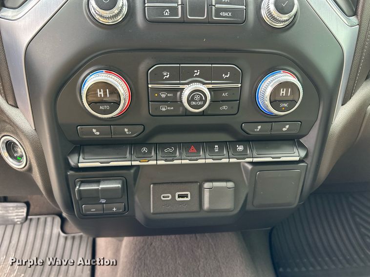 image for item ER8722 2019 GMC Sierra 1500 Crew Cab pickup truck