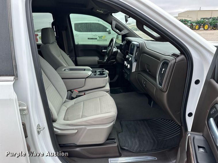 image for item ER8722 2019 GMC Sierra 1500 Crew Cab pickup truck