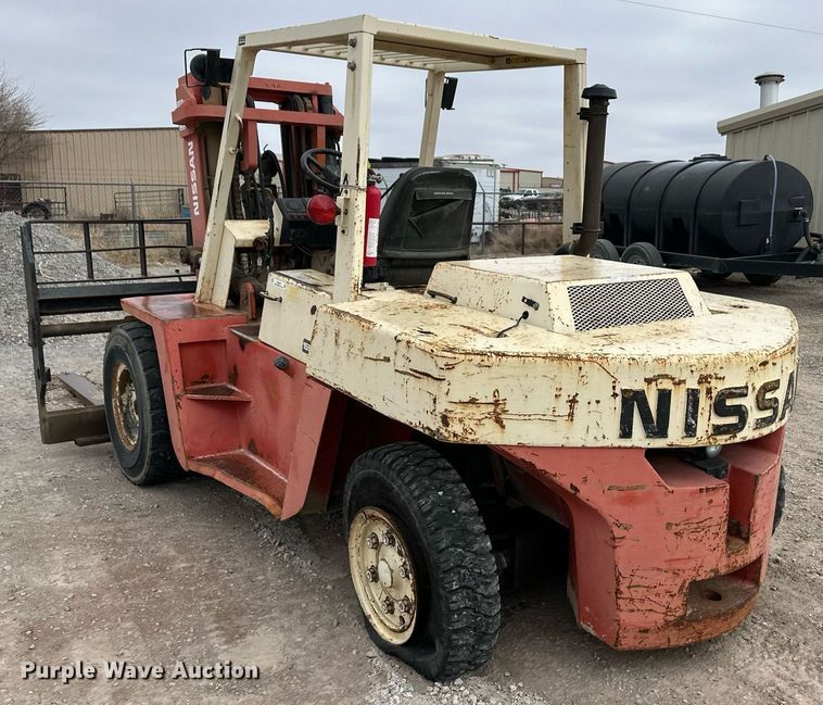 image for item ER8724 Nissan DF05A70V forklift