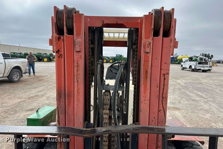 image for item ER8724 Nissan DF05A70V forklift