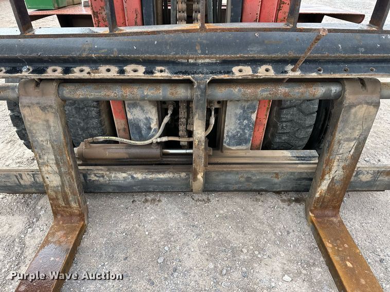 image for item ER8724 Nissan DF05A70V forklift