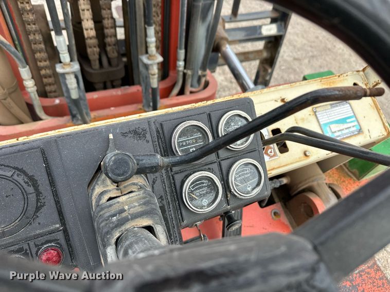 image for item ER8724 Nissan DF05A70V forklift