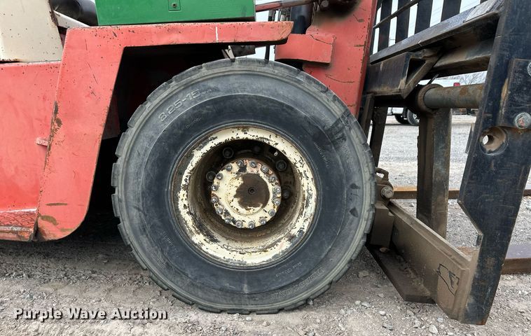 image for item ER8724 Nissan DF05A70V forklift