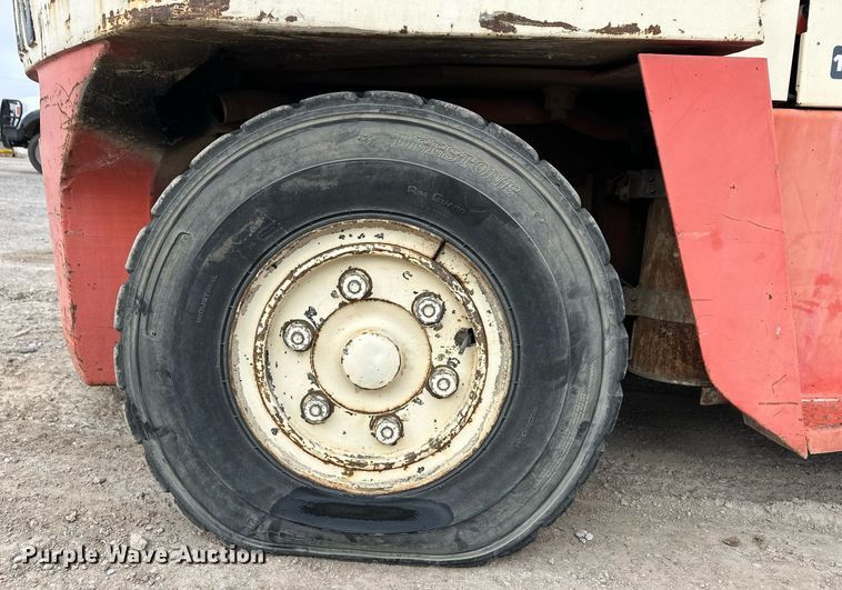 image for item ER8724 Nissan DF05A70V forklift