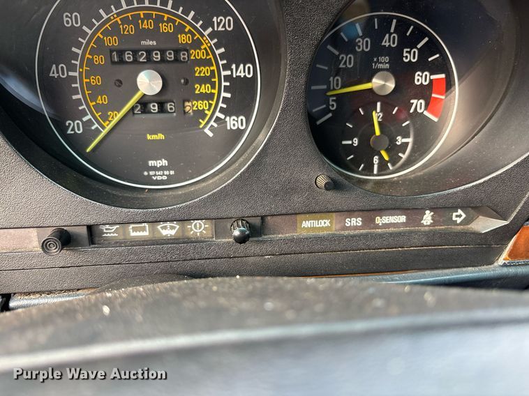 image for item EY9908 1987 Mercedes Benz 560 SL 