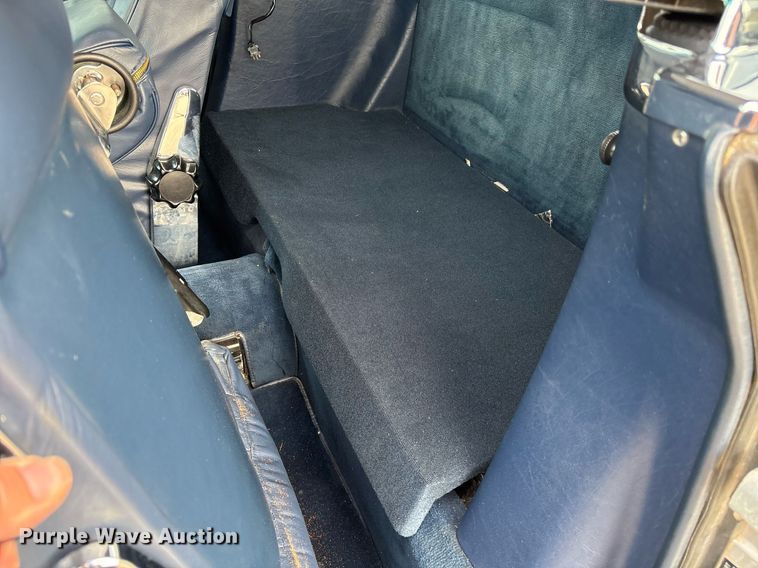 image for item EY9908 1987 Mercedes Benz 560 SL 