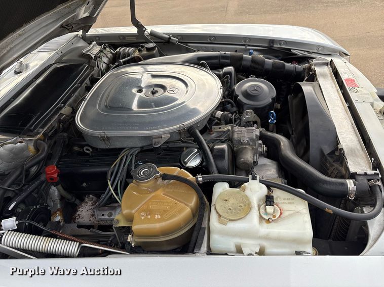 image for item EY9908 1987 Mercedes Benz 560 SL 