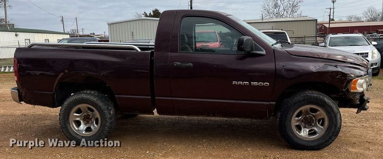 image for item EY9932 2004 Dodge Ram 1500 pickup truck