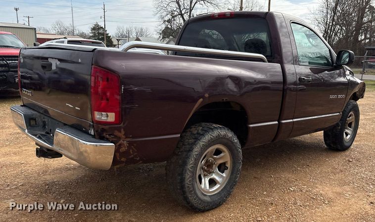 image for item EY9932 2004 Dodge Ram 1500 pickup truck