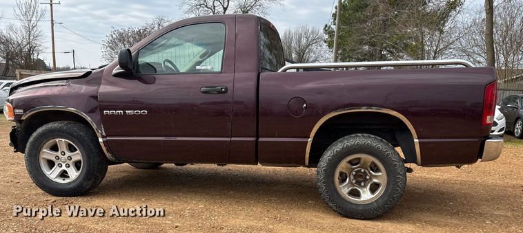 image for item EY9932 2004 Dodge Ram 1500 pickup truck