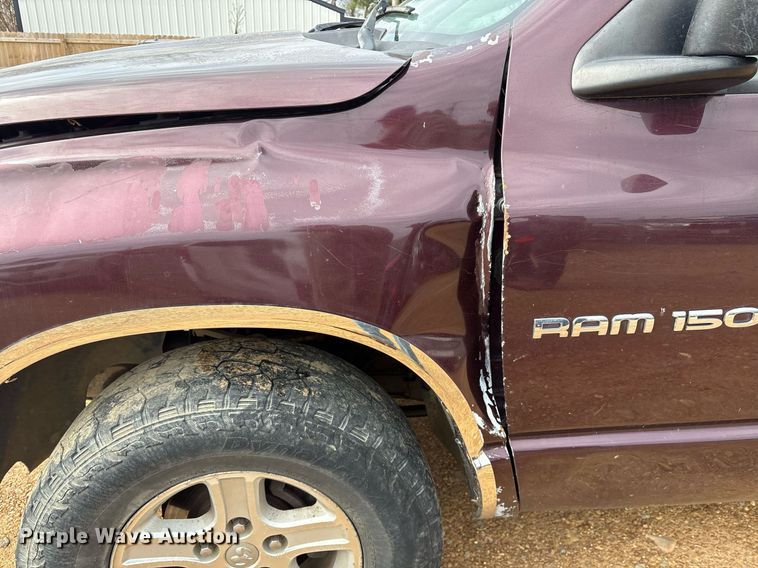 image for item EY9932 2004 Dodge Ram 1500 pickup truck