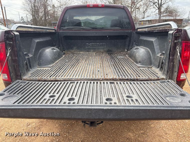 image for item EY9932 2004 Dodge Ram 1500 pickup truck