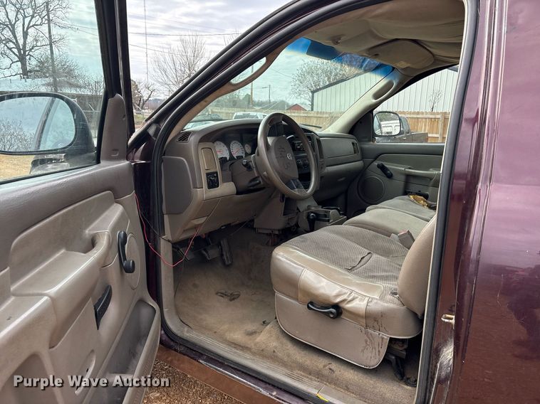 image for item EY9932 2004 Dodge Ram 1500 pickup truck