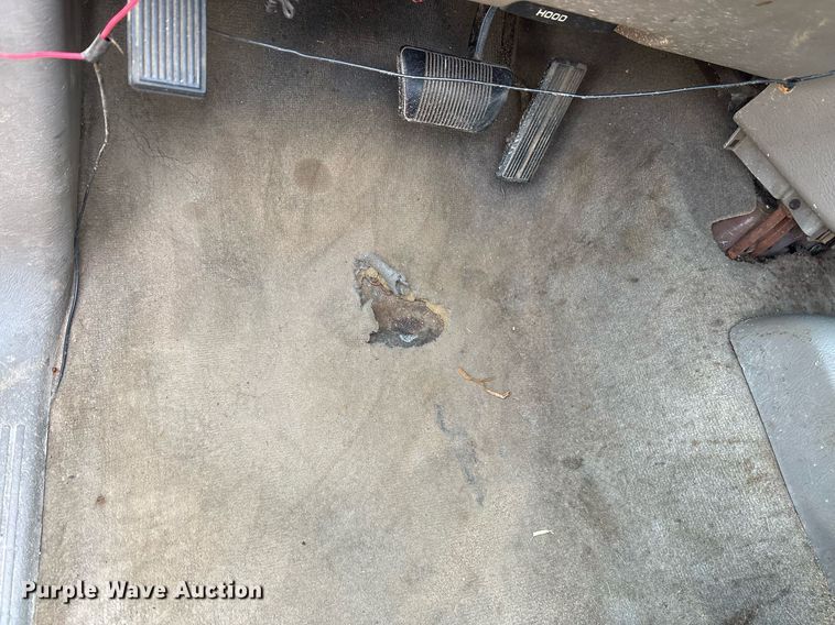 image for item EY9932 2004 Dodge Ram 1500 pickup truck