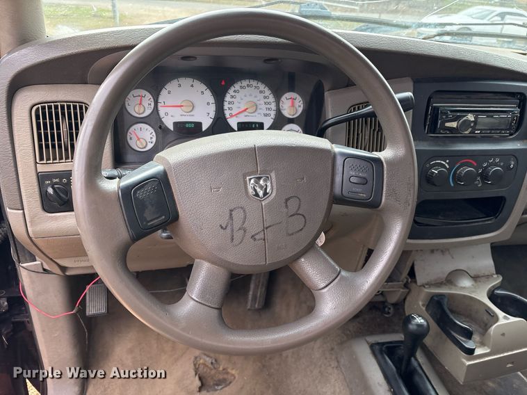 image for item EY9932 2004 Dodge Ram 1500 pickup truck