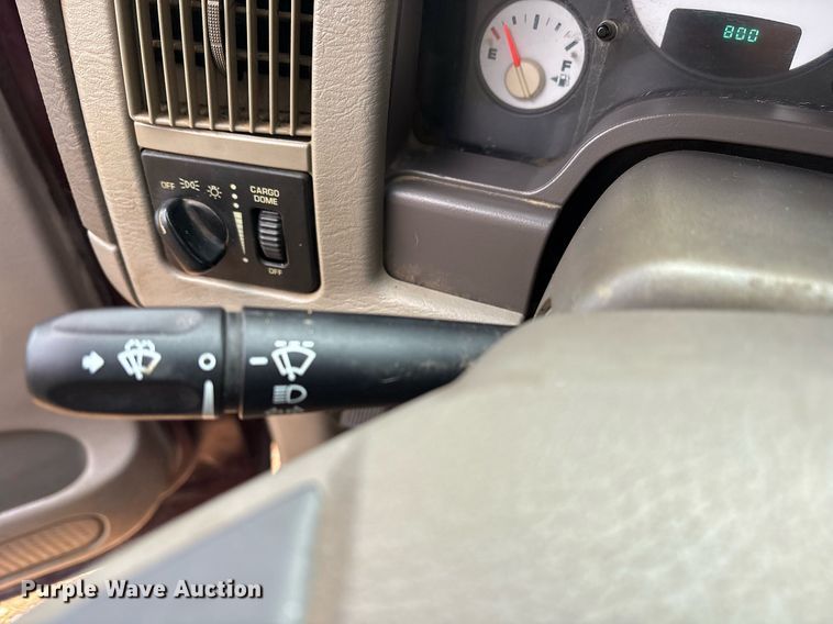 image for item EY9932 2004 Dodge Ram 1500 pickup truck